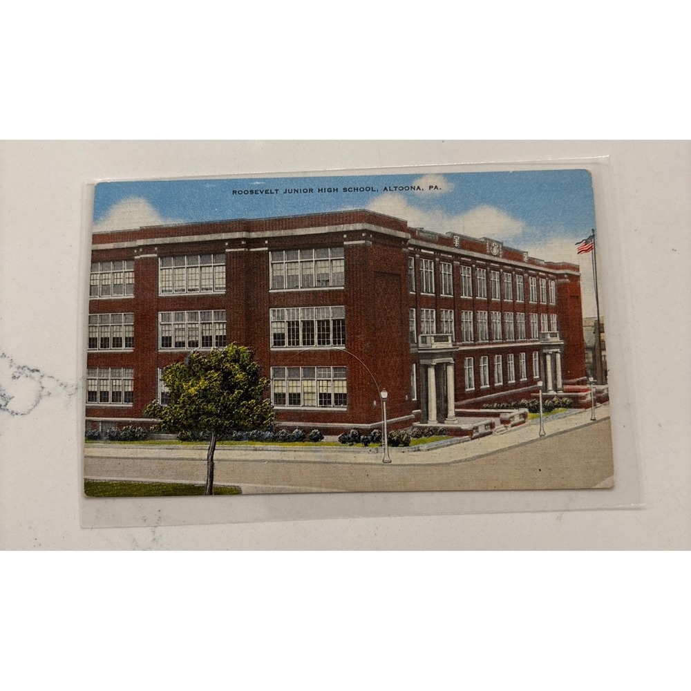 Roosevelt Junior High School Altoona PA Vintage Linen Postcard E.C. Kropp 17148N